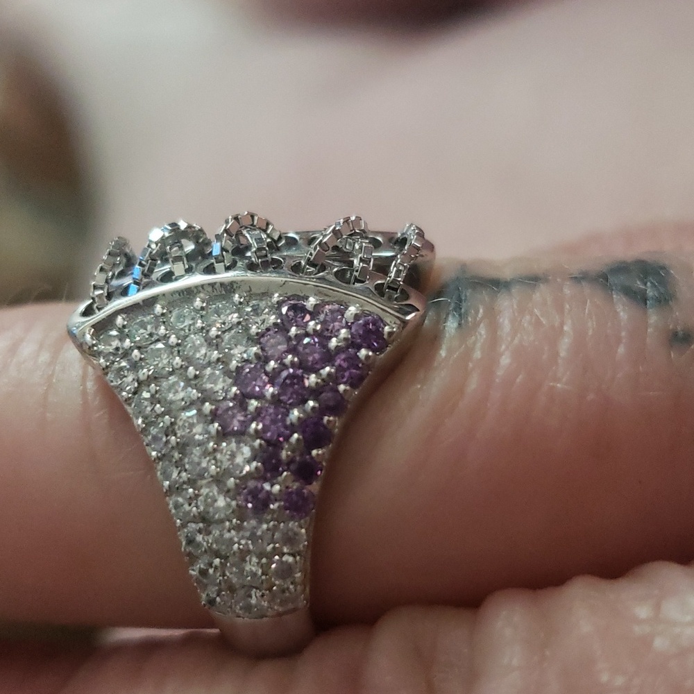 Ring - Picture 3 of 4